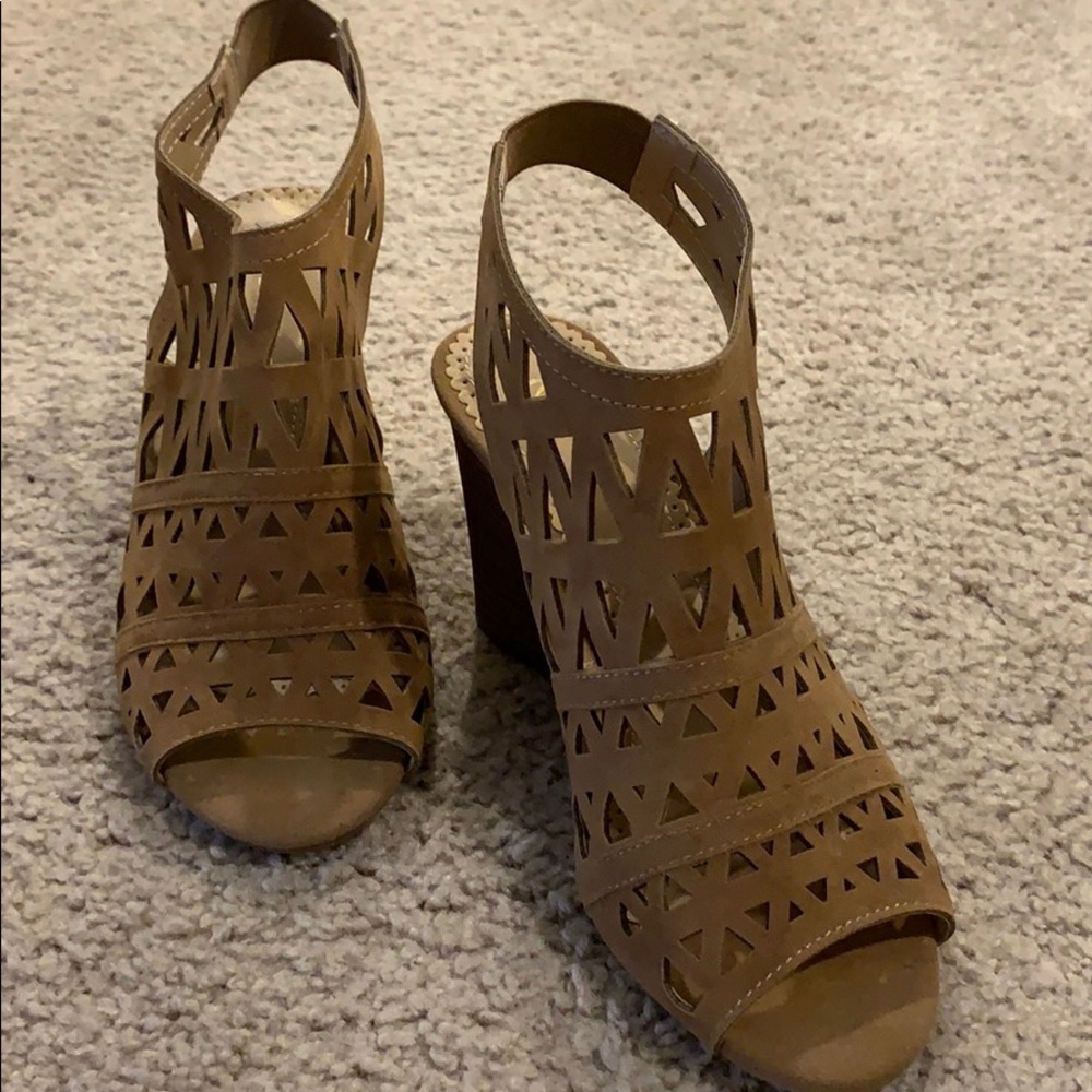 Brand NEW brown cut out wedges with straps